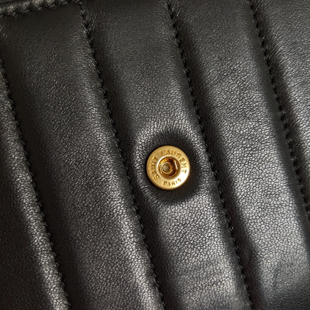 Yves Saint Laurent Black Quilted Wallet - Picture 9 of 12